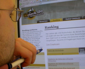 Online-Portal www.unicheck.de  erfasst de Verwendung der Studiengebühren