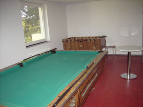 Billardtisch und Tischkicker finden sich in den Gemeinschaftsräumen der Ulmer Wohnheime.